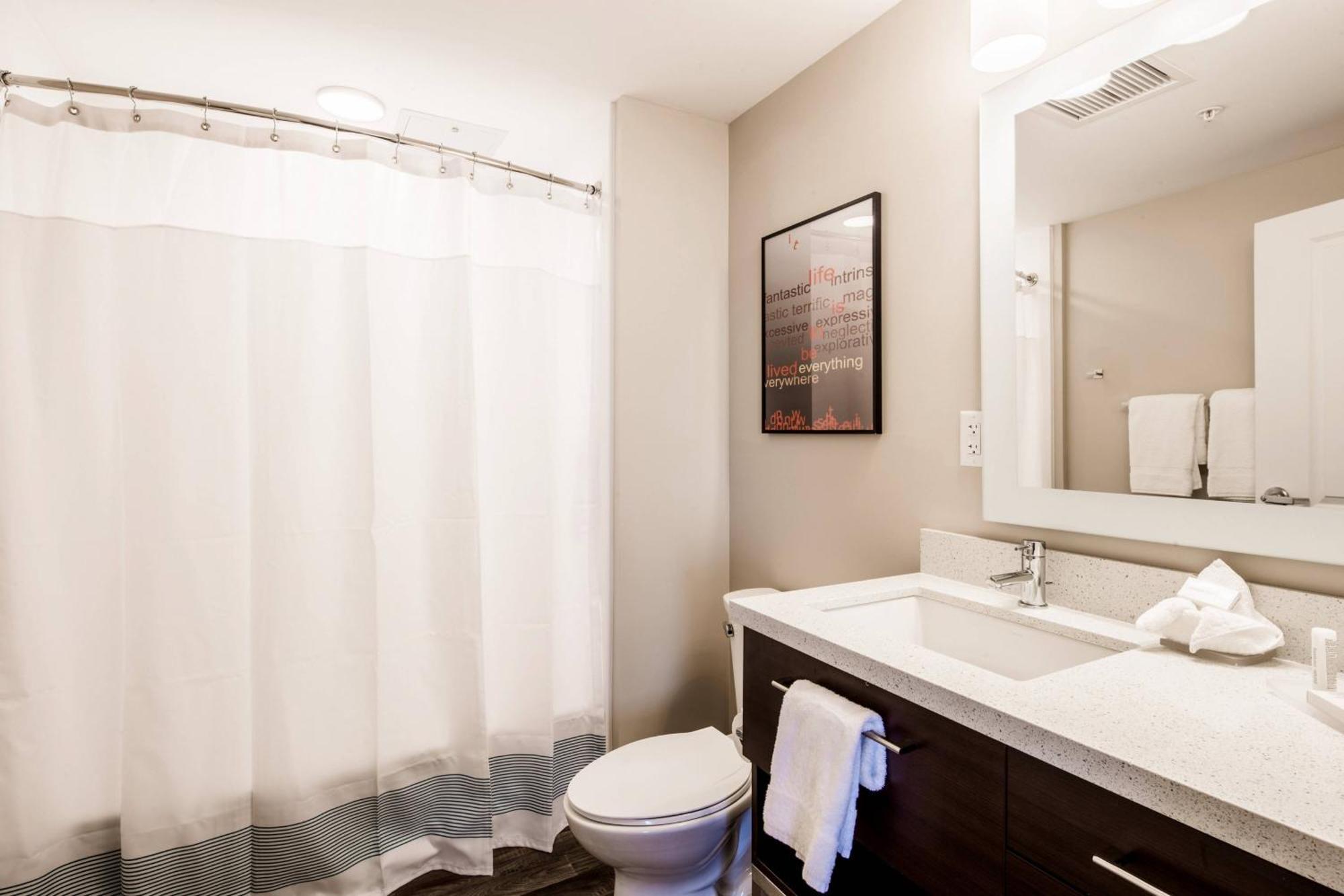 Towneplace Suites By Marriott Кливленд Номер фото